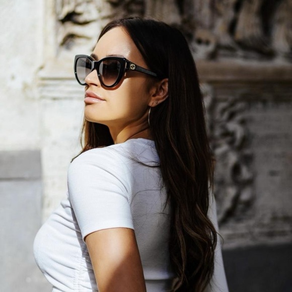 💯 - New Authentic GUCCI GG0877S-001 Oversized Feminine Cat Eye Sunglasses - Picture 4 of 12